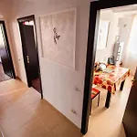 Beach Vibes Apartaments - Summerland Mamaia