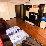 Beach Vibes Apartaments - Summerland Mamaia